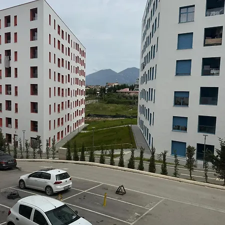 13 Daily Tirana